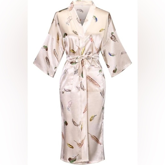 Valennia Kimono Robe,Belted, Excellent Condition, Champagne Feather, Size Med - Picture 3 of 8